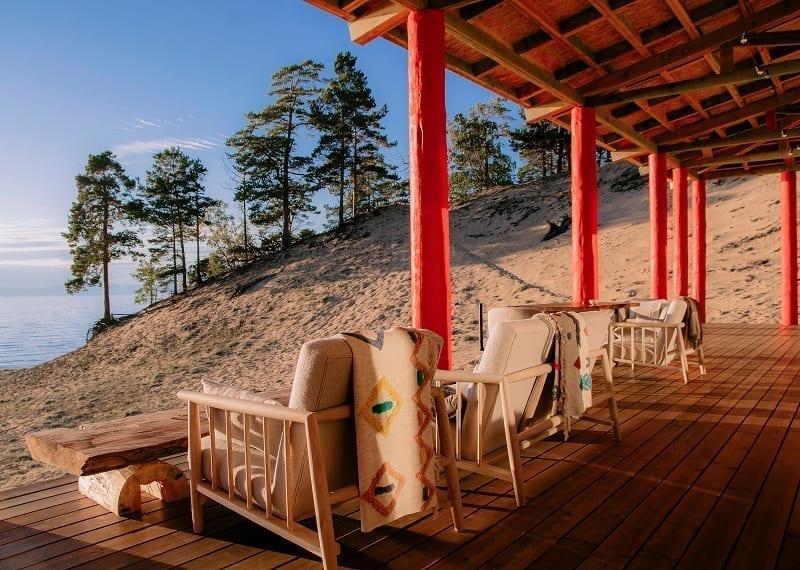 Терраса с видом на Байкал